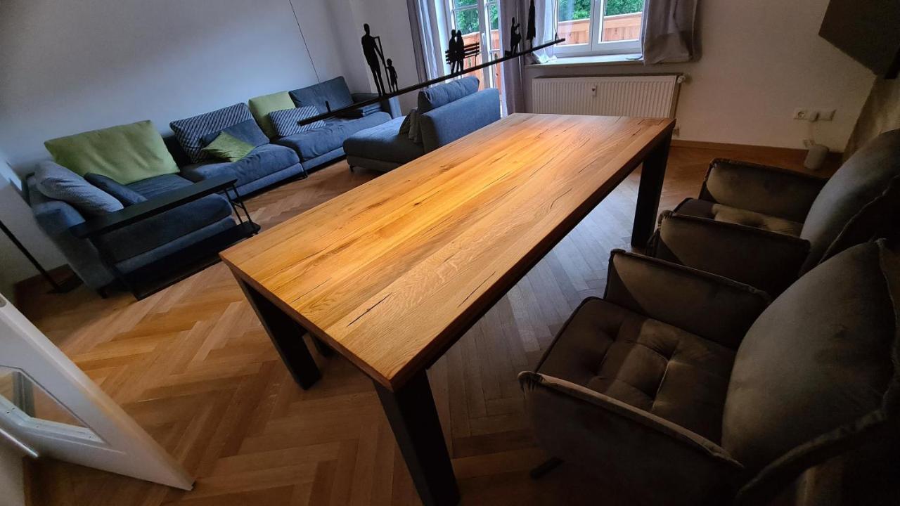 Bunter Hirsch Ferienwohnung Im Garmischer Zentrum 外观 照片