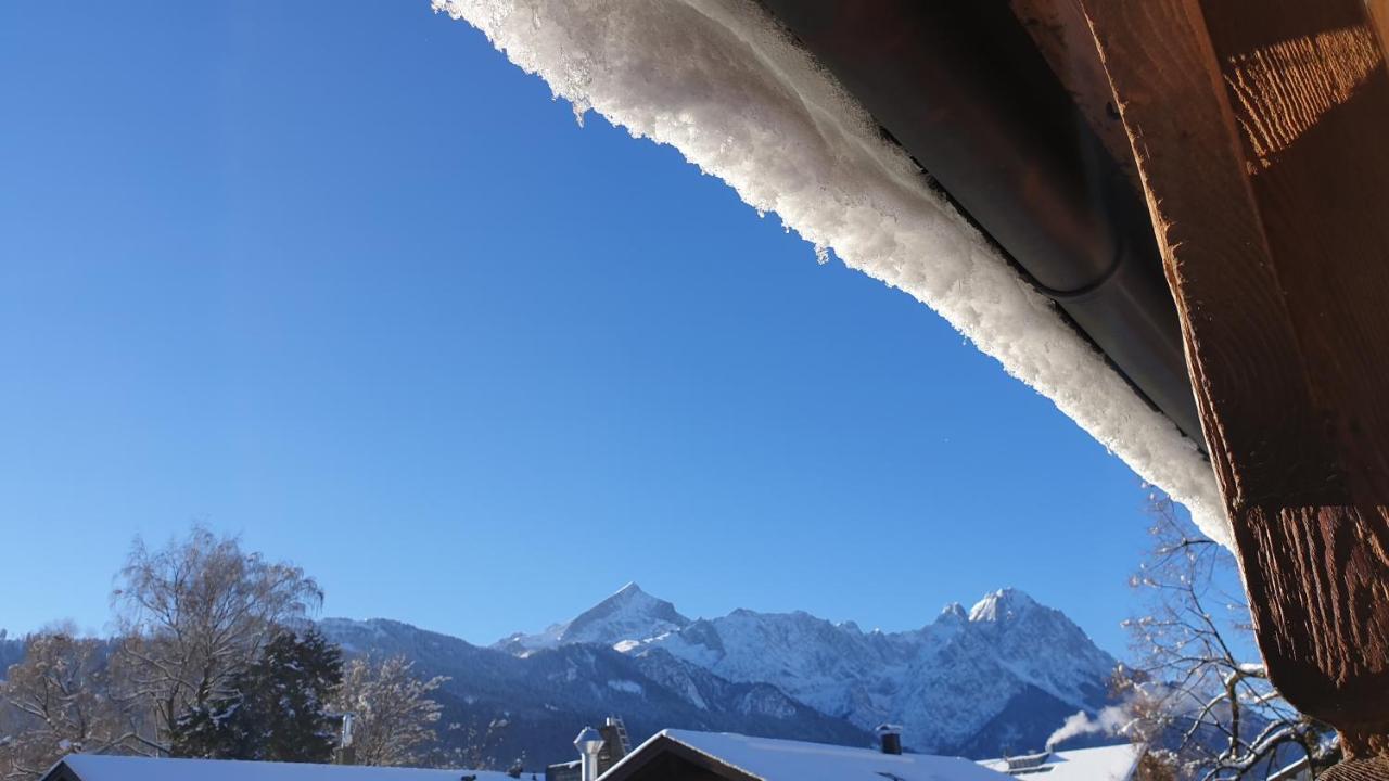 Bunter Hirsch Ferienwohnung Im Garmischer Zentrum 外观 照片